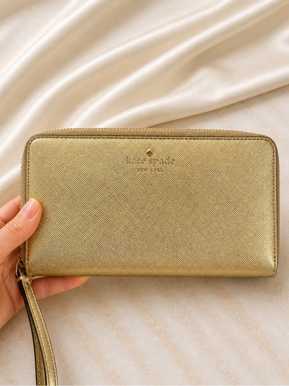 Kate Spade Gold Metallic Saffiano Leather Zip Around Wallet Wristlet - Picture 5 of 6